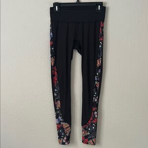 Prismsport Mobility Leggings in Black with Buffterflies in Size S